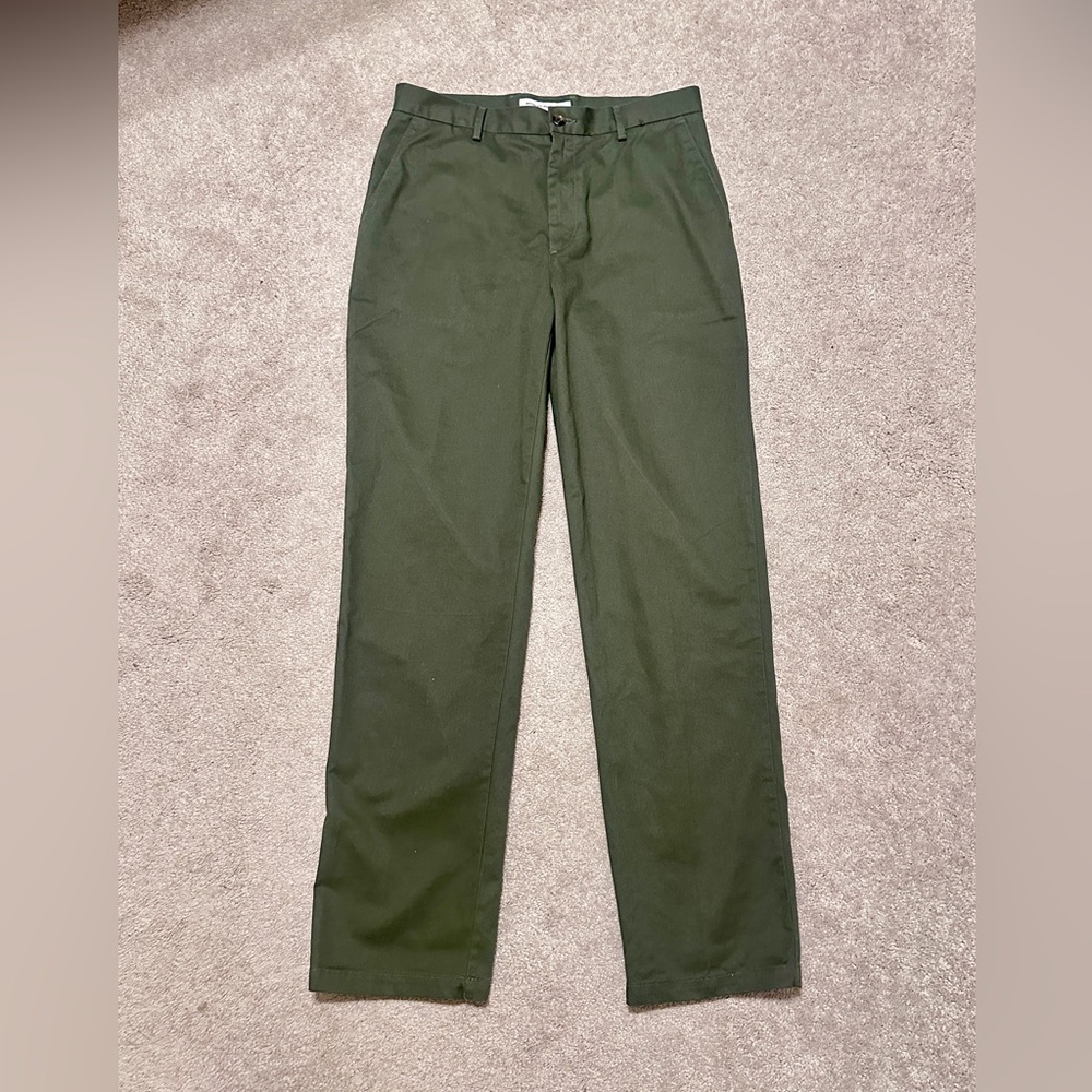 Amazon Essentials Men's Classic-Fit Dark Olive Khaki Pants